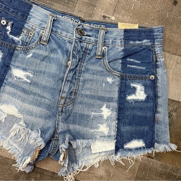 NWOT American Eagle Distressed Vintage Hi-Rise Festival Jean Short size 2 - Picture 3 of 12